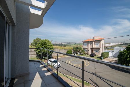 Casa de condomínio para alugar com 255m², 4 quartos e 4 vagas Casa de condomínio para alugar com 255m², 4 quartos e 4 vagasQuarto 2 - Varanda