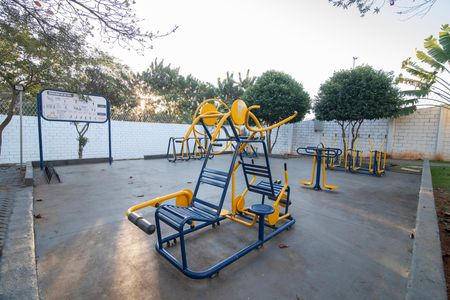 Casa de condomínio para alugar com 255m², 4 quartos e 4 vagas Casa de condomínio para alugar com 255m², 4 quartos e 4 vagasÁrea Comum - Área de Exercícios