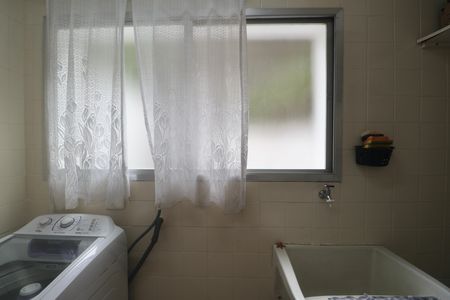 Apartamento para alugar com 145m², 4 quartos e 1 vaga Apartamento para alugar com 145m², 4 quartos e 1 vagaÁrea de Serviço