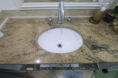 Apartamento para alugar com 145m², 4 quartos e 1 vaga Apartamento para alugar com 145m², 4 quartos e 1 vagaBanheiro Social