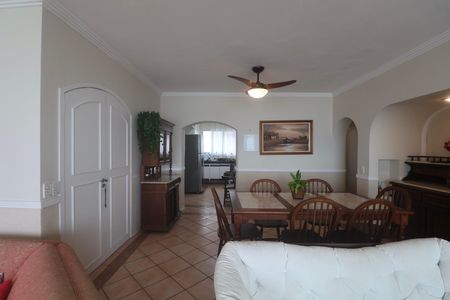Apartamento para alugar com 145m², 4 quartos e 1 vaga Apartamento para alugar com 145m², 4 quartos e 1 vagaSala