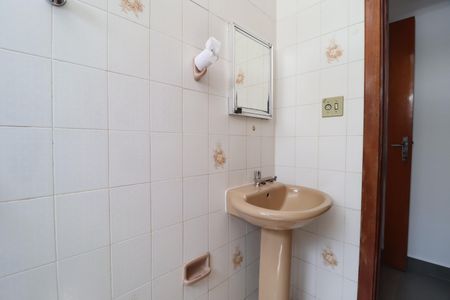 Casa para alugar com 270m², 4 quartos e 3 vagasBanheiro do Quarto 1