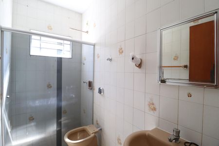 Casa para alugar com 270m², 4 quartos e 3 vagasBanheiro do Quarto 1