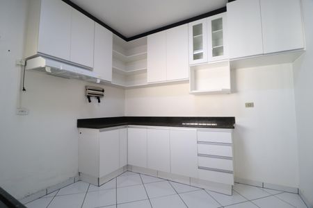 Casa para alugar com 270m², 4 quartos e 3 vagasCozinha da Edícula