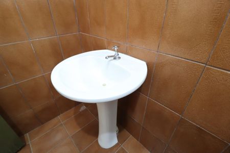 Casa para alugar com 270m², 4 quartos e 3 vagasBanheiro da Edícula