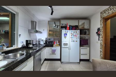 Casa de condomínio à venda com 269m², 3 quartos e 5 vagas