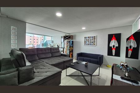 Casa de condomínio à venda com 269m², 3 quartos e 5 vagas