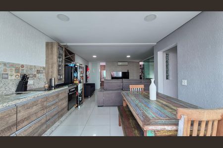 Casa de condomínio à venda com 269m², 3 quartos e 5 vagas