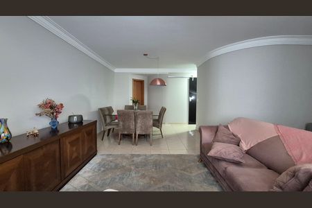 Casa de condomínio à venda com 269m², 3 quartos e 5 vagas