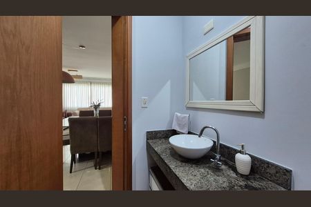 Casa de condomínio à venda com 269m², 3 quartos e 5 vagas