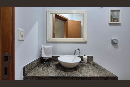 Casa de condomínio à venda com 269m², 3 quartos e 5 vagas