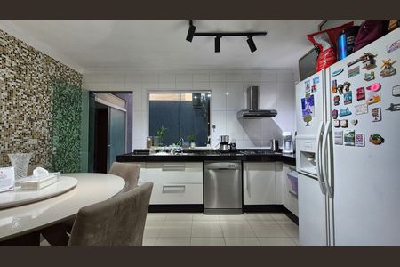 Casa de condomínio à venda com 269m², 3 quartos e 5 vagas