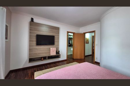 Casa de condomínio à venda com 269m², 3 quartos e 5 vagas