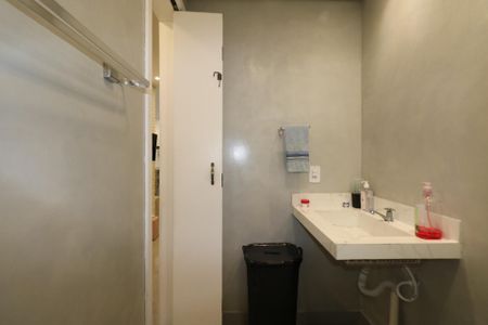 Apartamento para alugar com 45m², 2 quartos e 1 vaga Apartamento para alugar com 45m², 2 quartos e 1 vagaBanheiro