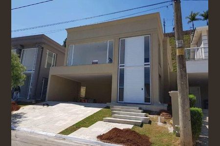 Casa à venda com 275m², 3 quartos e 4 vagas