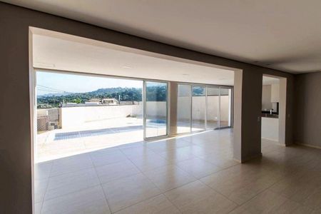 Casa para alugar com 280m², 3 quartos e 4 vagas