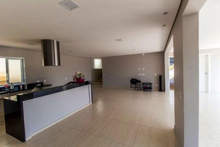 Casa para alugar com 280m², 3 quartos e 4 vagas