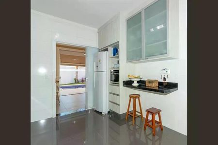 Casa de Condomínio à venda com 3 quartos, 284m² em Swiss Park, Campinas