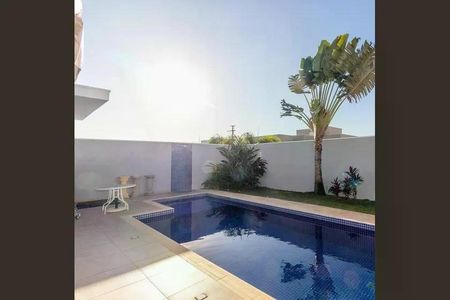 Casa de condomínio à venda com 284m², 3 quartos e 3 vagas
