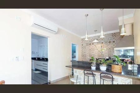 Casa de Condomínio à venda com 3 quartos, 284m² em Swiss Park, Campinas