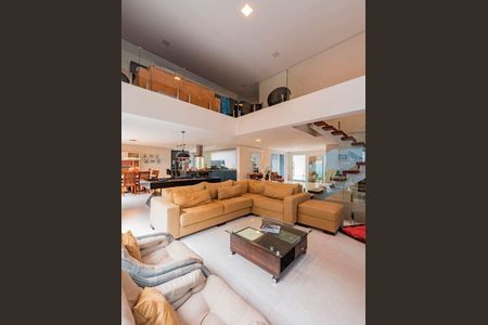 Casa à venda com 5 quartos, 430m² em Parque Sinai, Santana de Parnaíba