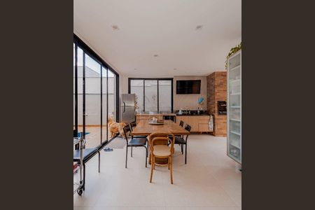 Casa à venda com 3 quartos, 300m² em Parque Sinai, Santana de Parnaíba