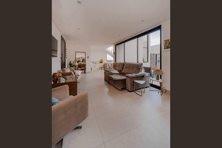 Casa à venda com 3 quartos, 300m² em Parque Sinai, Santana de Parnaíba