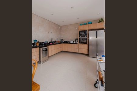 Casa à venda com 300m², 3 quartos e 2 vagas