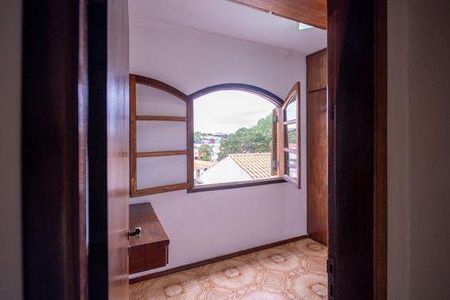 Casa à venda com 4 quartos, 293m² em Jardim Bonfiglioli, São Paulo