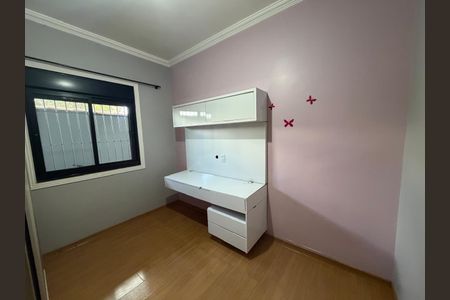 Casa à venda com 81m², 3 quartos e 2 vagas