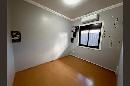Casa à venda com 81m², 3 quartos e 2 vagas