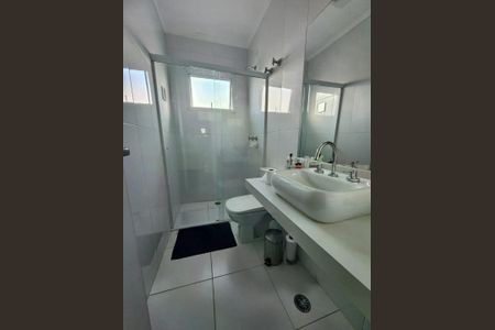 Casa à venda com 146m², 3 quartos e 2 vagas