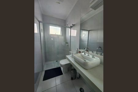 Casa à venda com 146m², 3 quartos e 2 vagas