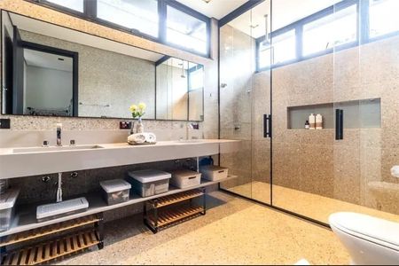 Casa de condomínio à venda com 390m², 4 quartos e 3 vagas