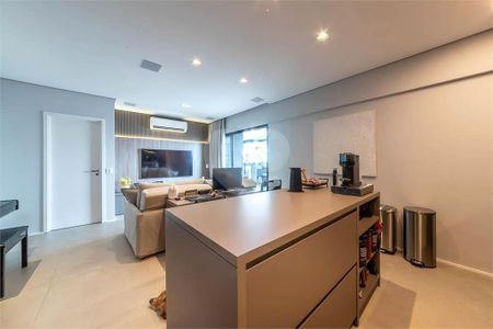 Apartamento à venda com 78m², 1 quarto e 1 vaga