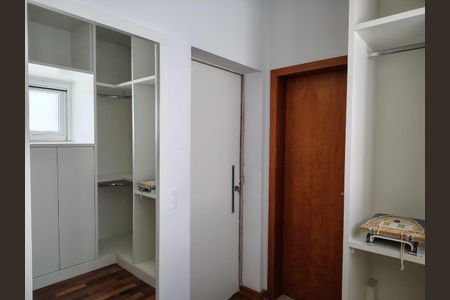 Casa para alugar com 415m², 3 quartos e 6 vagas