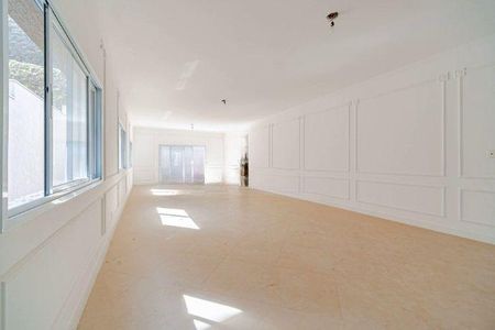 Casa à venda com 3 quartos, 303m² em Parque Sinai, Santana de Parnaíba