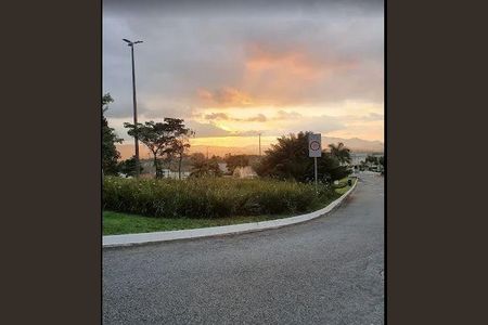 Casa à venda com 303m², 3 quartos e 2 vagas