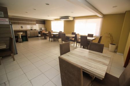 Apartamento para alugar com 75m², 2 quartos e 1 vaga Apartamento para alugar com 75m², 2 quartos e 1 vagaÁrea comum - Salão de festas