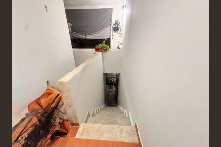 Casa à venda com 136m², 5 quartos e 1 vaga