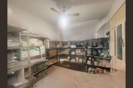 Casa à venda com 136m², 5 quartos e 1 vaga