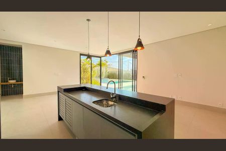 Casa de condomínio à venda com 450m², 4 quartos e 6 vagas
