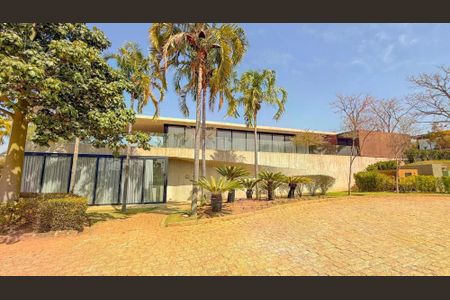 Casa de condomínio à venda com 450m², 4 quartos e 6 vagas