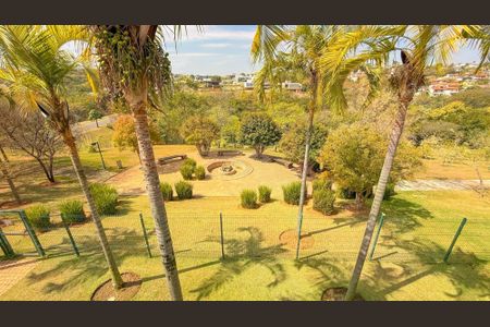 Casa de condomínio à venda com 450m², 4 quartos e 6 vagas