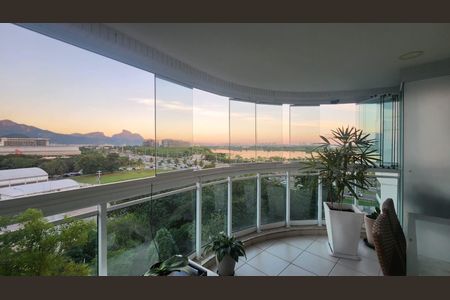 Apartamento à venda com 84m², 2 quartos e 1 vaga