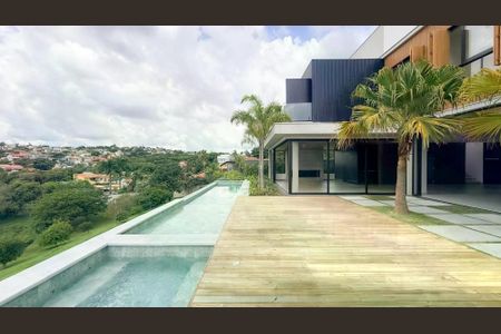 Casa de condomínio à venda com 665m², 5 quartos e 4 vagas