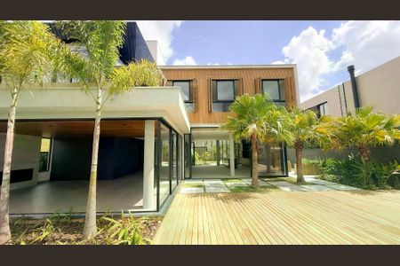 Casa de condomínio à venda com 665m², 5 quartos e 4 vagas