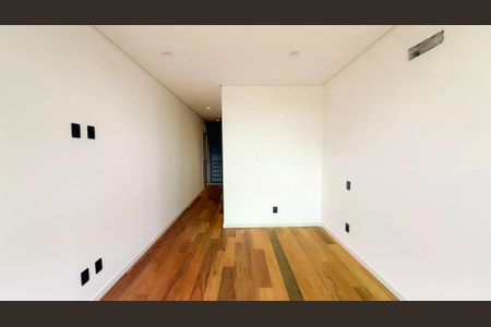 Casa de condomínio à venda com 665m², 5 quartos e 4 vagas