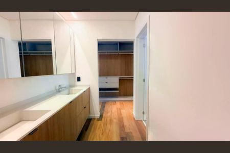 Casa de condomínio à venda com 665m², 5 quartos e 4 vagas