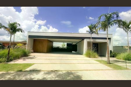 Casa de condomínio à venda com 665m², 5 quartos e 4 vagas
